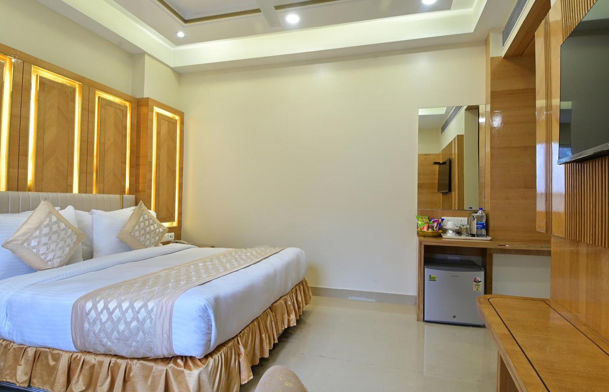Hotel Gold Palace - 03 Mins Walk From New Delhi Railway Station 外观 照片