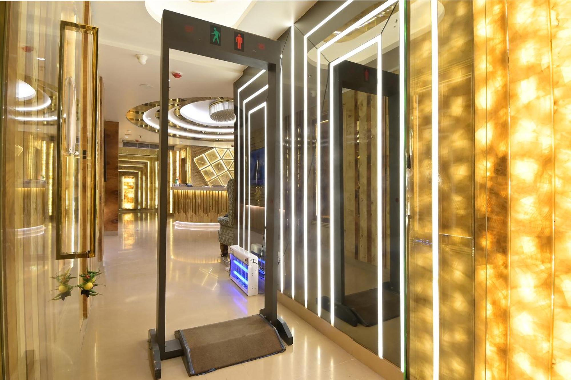 Hotel Gold Palace - 03 Mins Walk From New Delhi Railway Station 外观 照片
