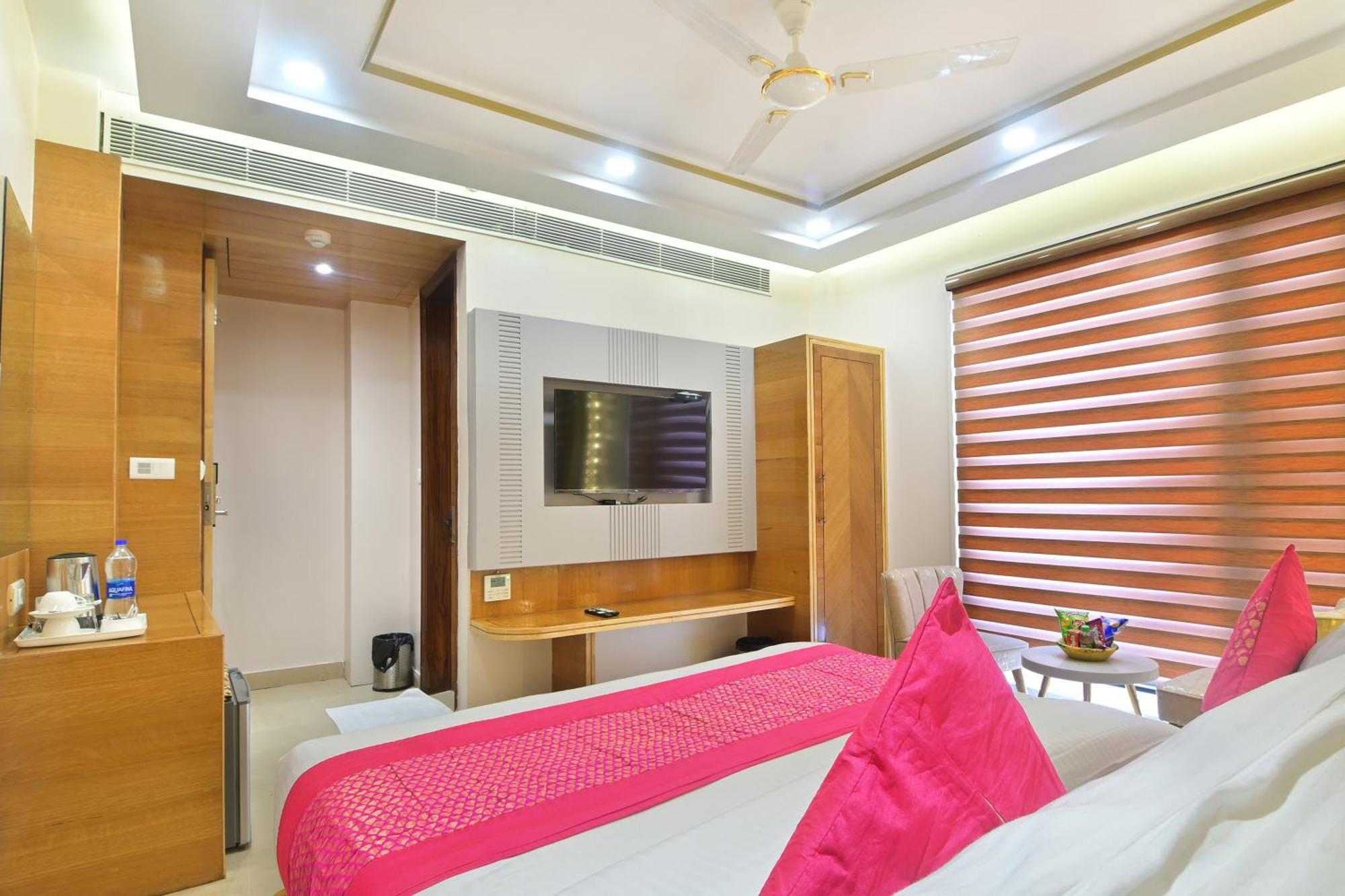 Hotel Gold Palace - 03 Mins Walk From New Delhi Railway Station 外观 照片